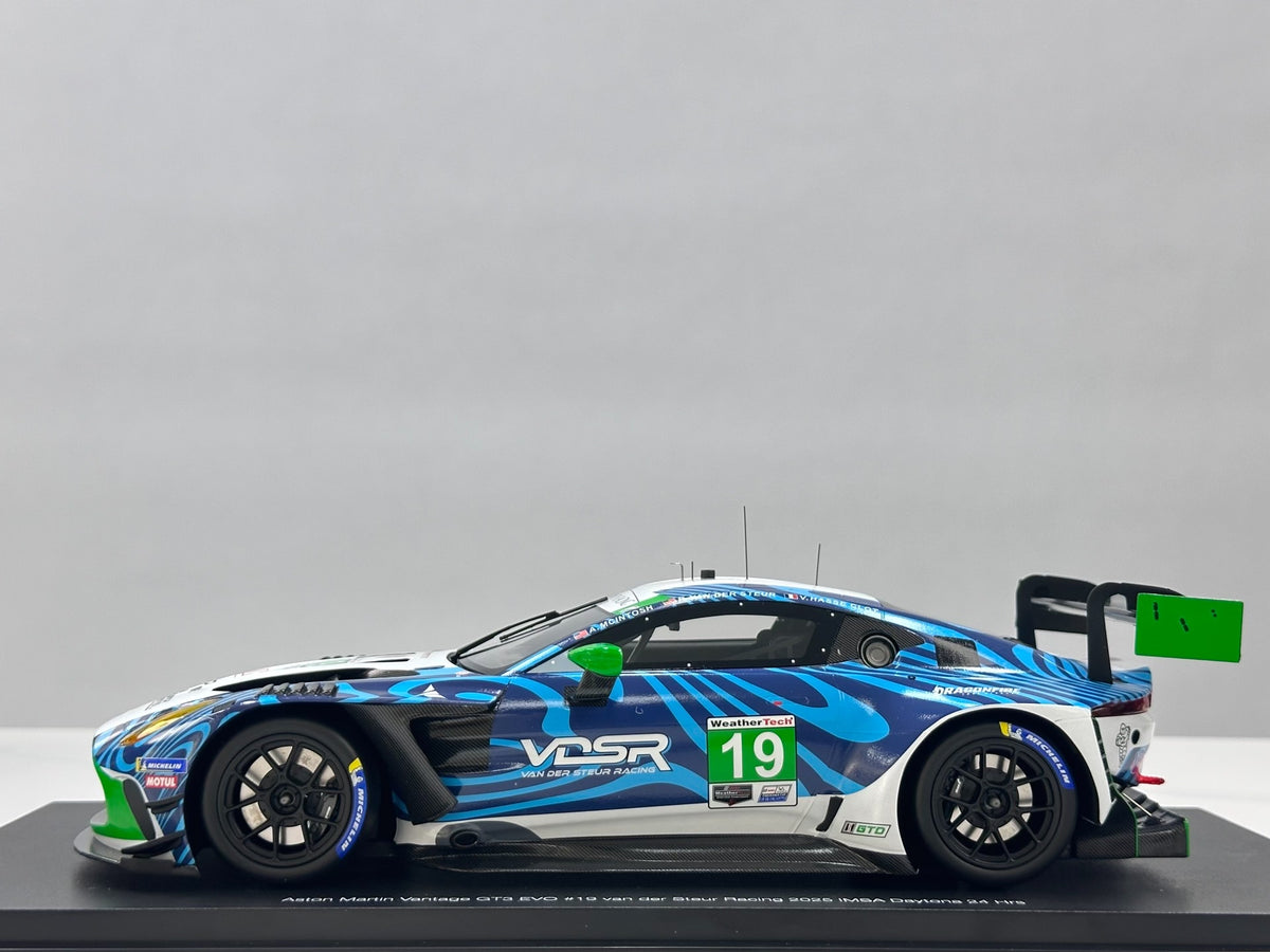 Topspeed  1:18 Aston Martin Vantage GT3 Evo - Modello da collezione - immagine 4