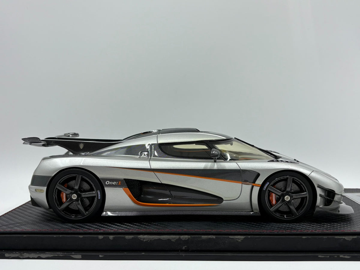 FRONTIART Koenigsegg one 1 FA 1/18ResinModel Silver - immagine 4