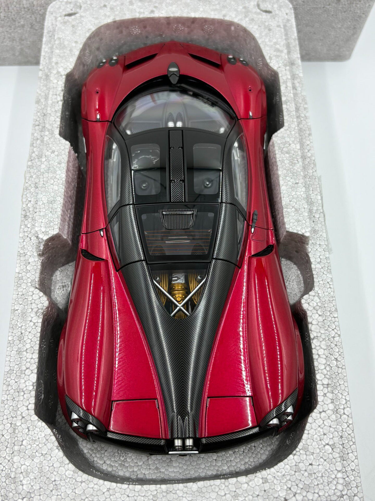 AUTOart PaganiHuayra RedDiecastModel 1:18 - immagine 4