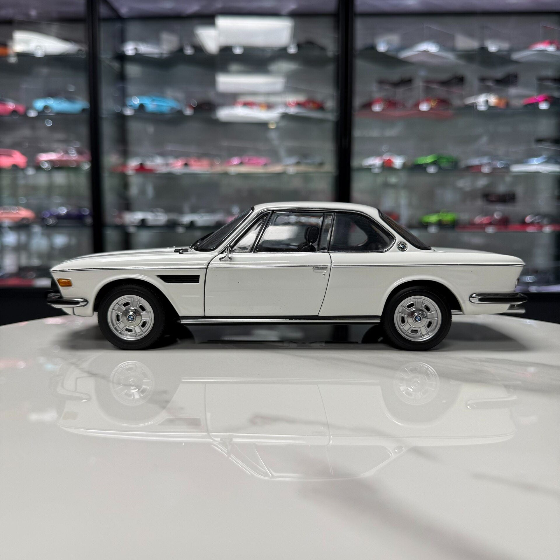 AUTOart BMW 3.0 CSi 1:18 Alloy Model image 4