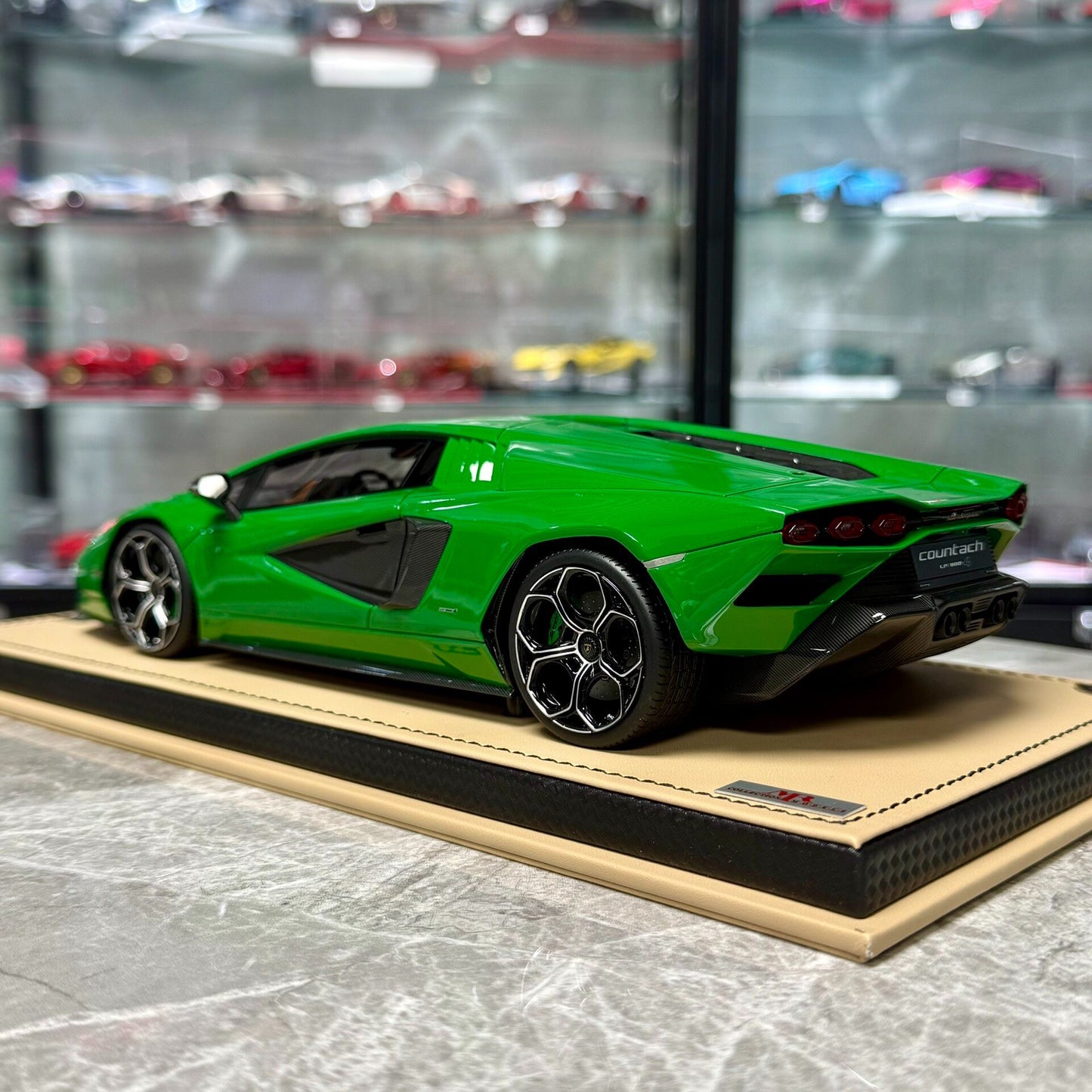 MR Lamborghini Countach LPI800-4 1:18 Resin Model image 4