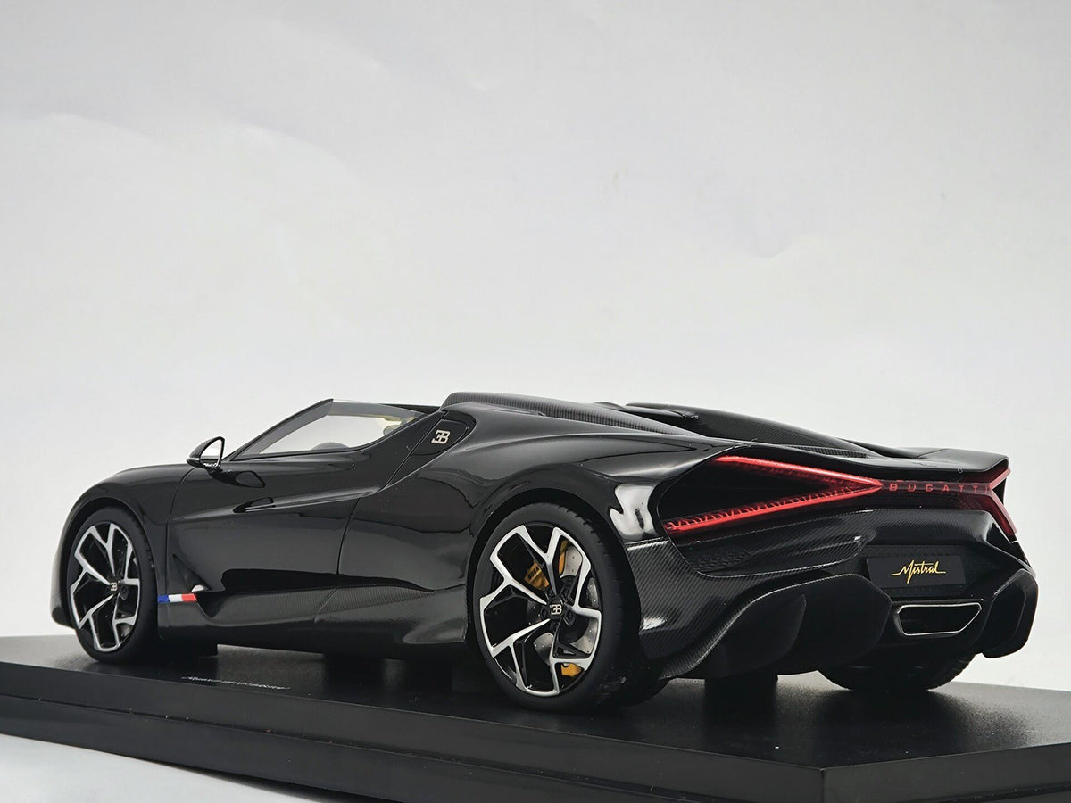 TopSpeed Bugatti w16 mistralBlack 1:18 - immagine 4