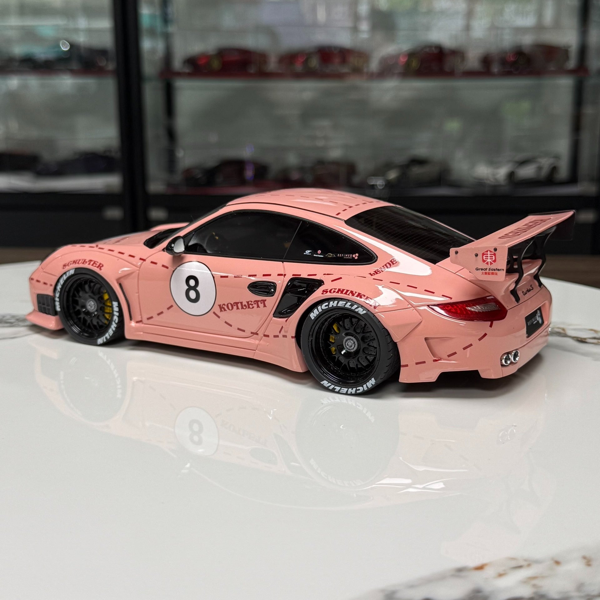GT Spirit Porsche 911 997 LB-WORKS 1:18 Resin Model image 4