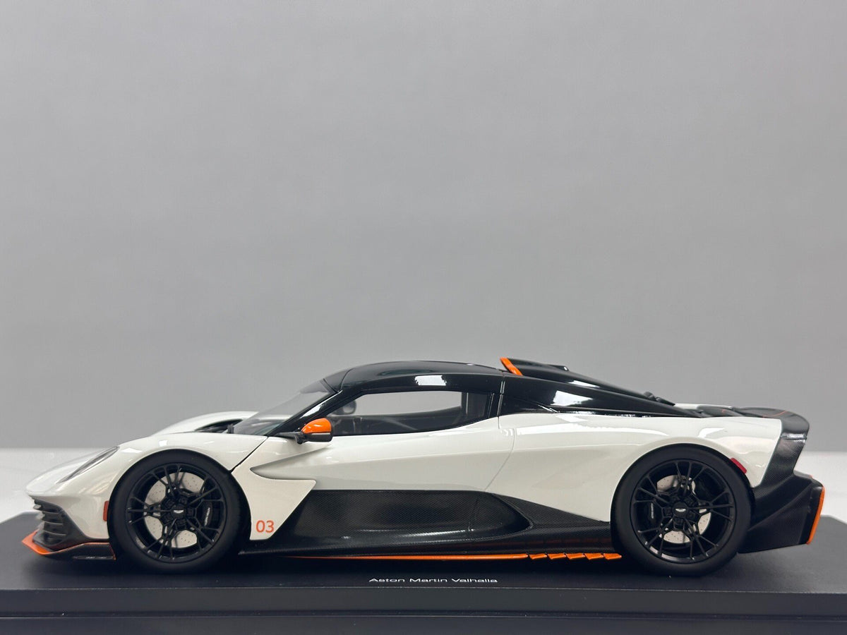TopSpeed Aston Martin Valhalla L Lunar 1:18 White - immagine 4