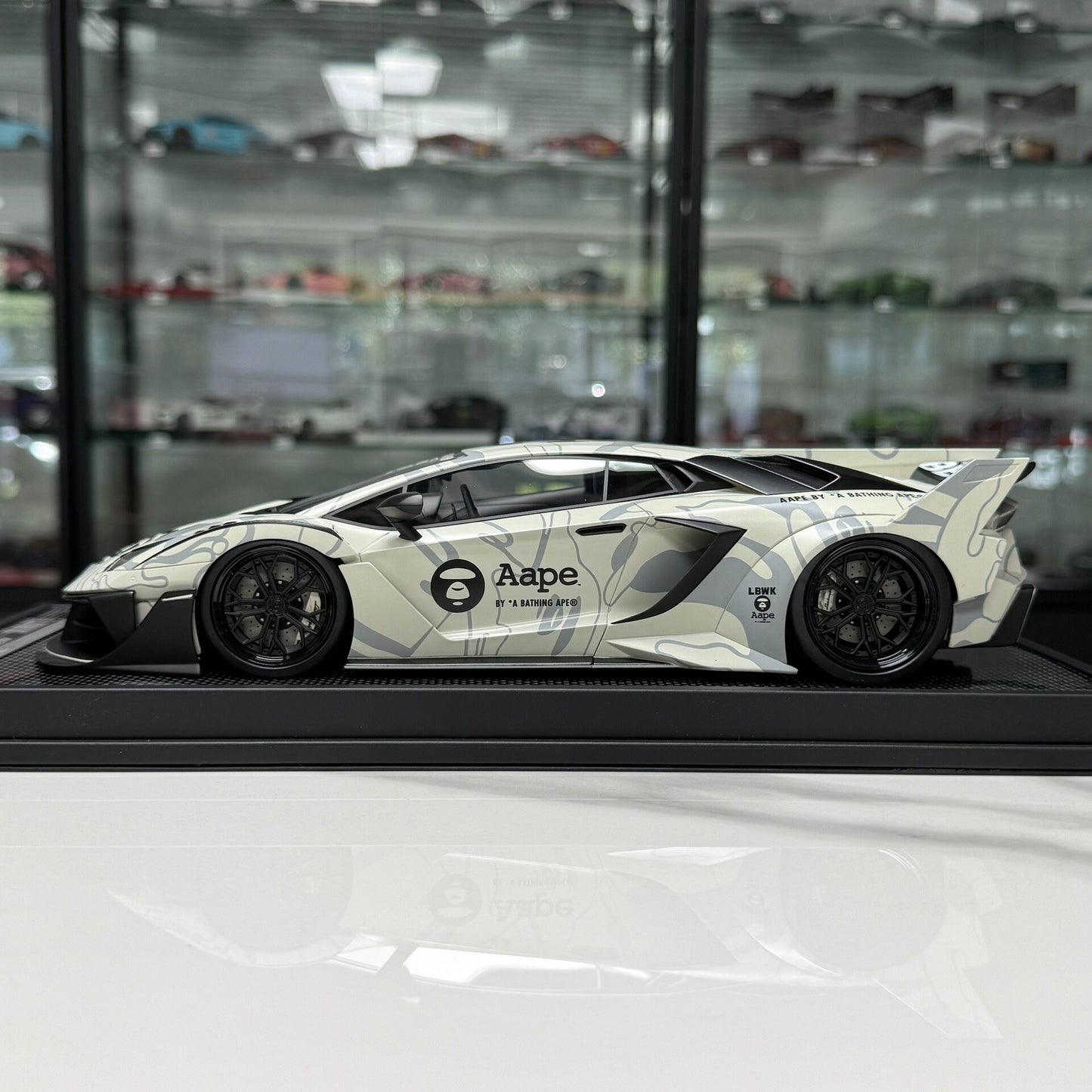 Liberty Walk Lamborghini Aventador EVO GT 1:18 Resin Model image 4