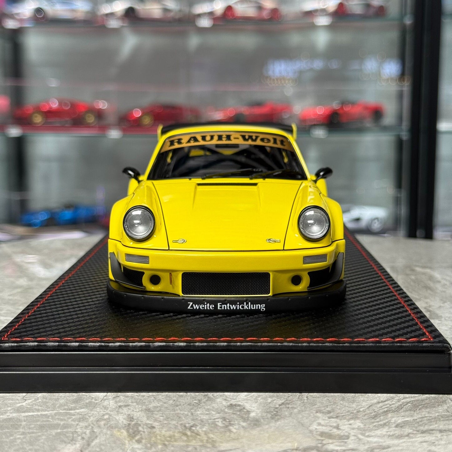 Ignition Model Porsche RWB 930 1:18 Resin Model image 4