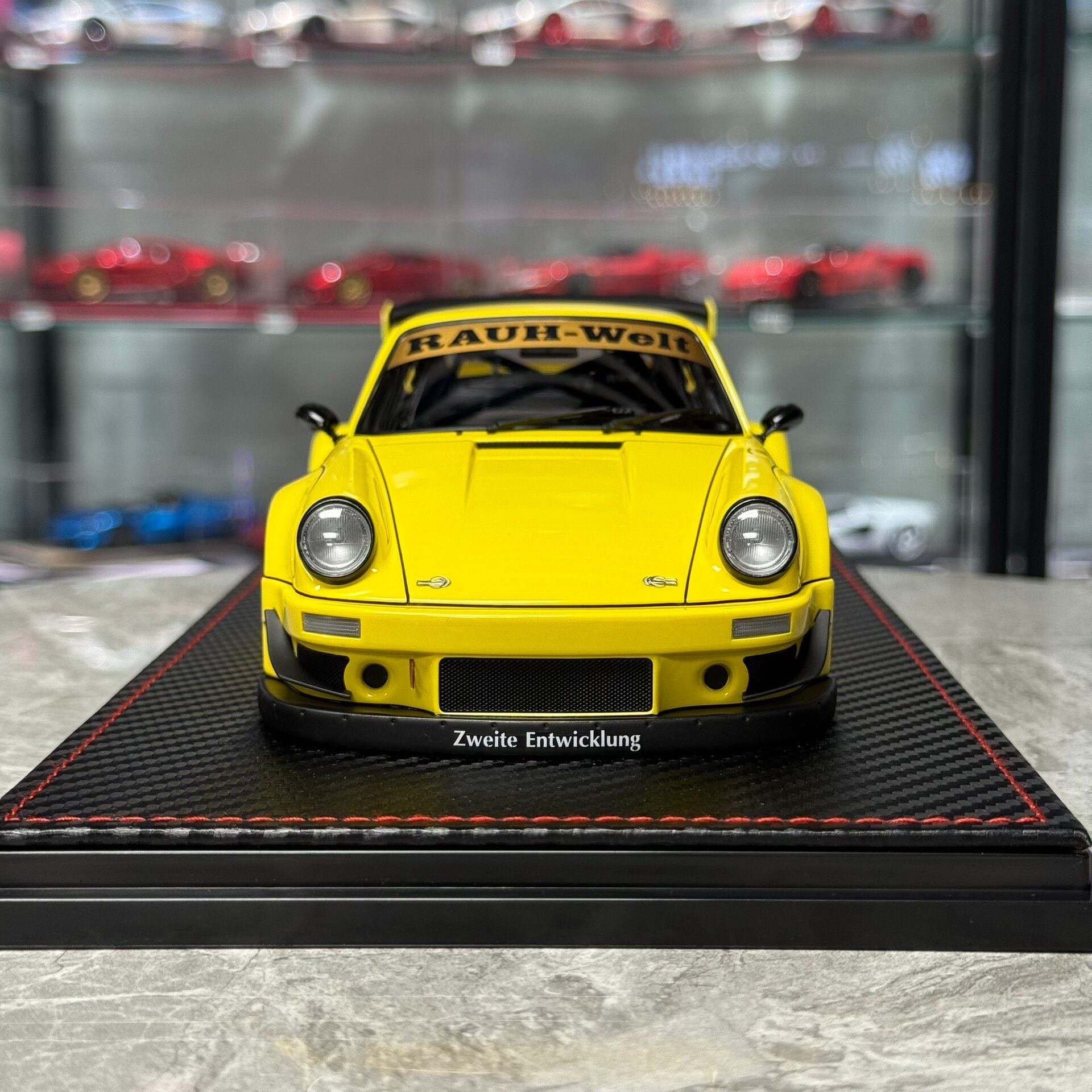 Ignition Model Porsche RWB 930 1:18 Resin Model image 4