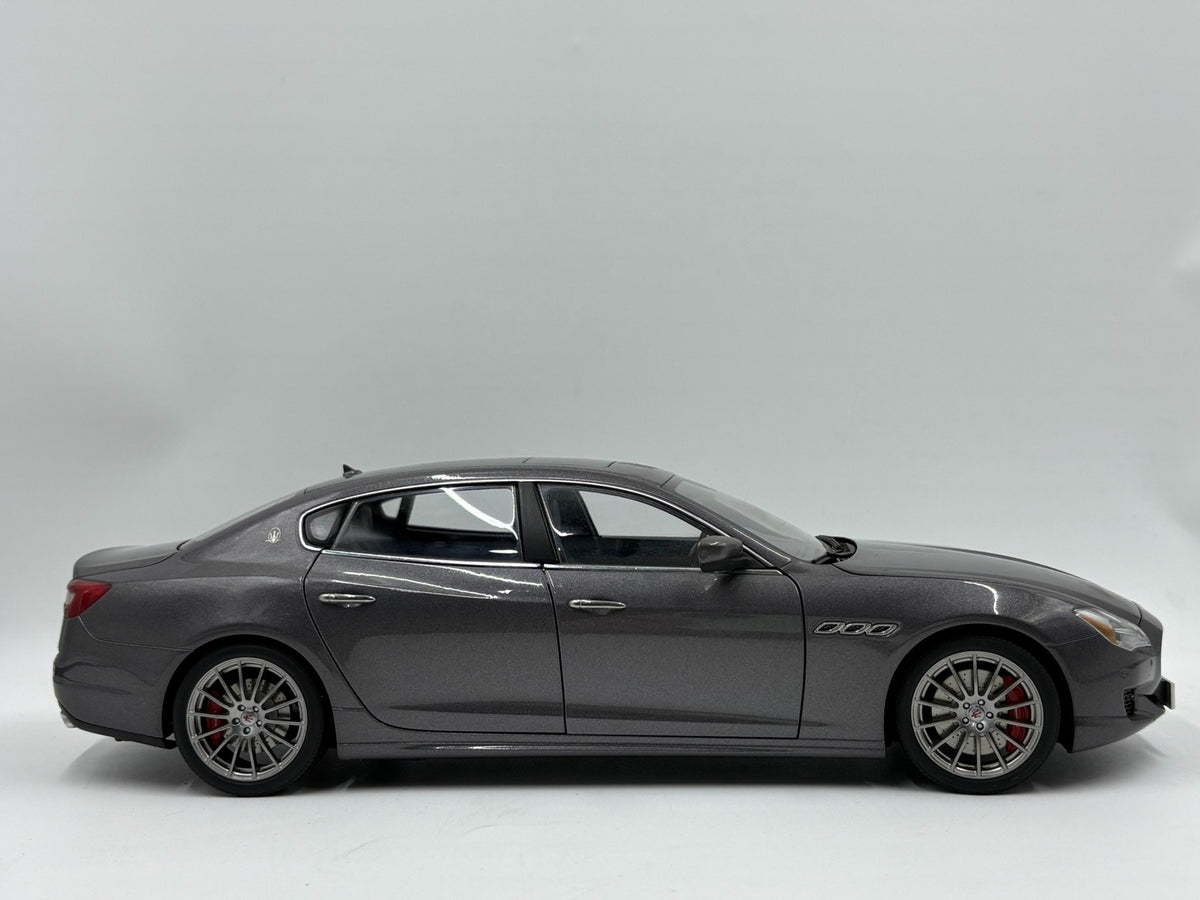 AUTOart 1 18 OpeningModel 1:18 - immagine 4