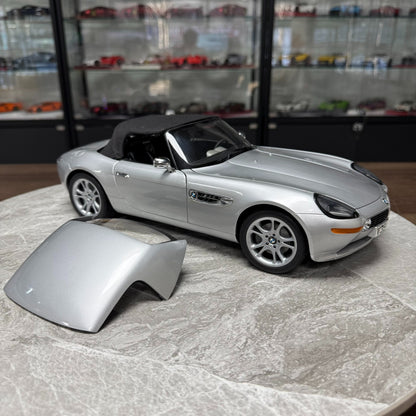 Kyosho BMW Z8 1:12 Alloy Model image 4