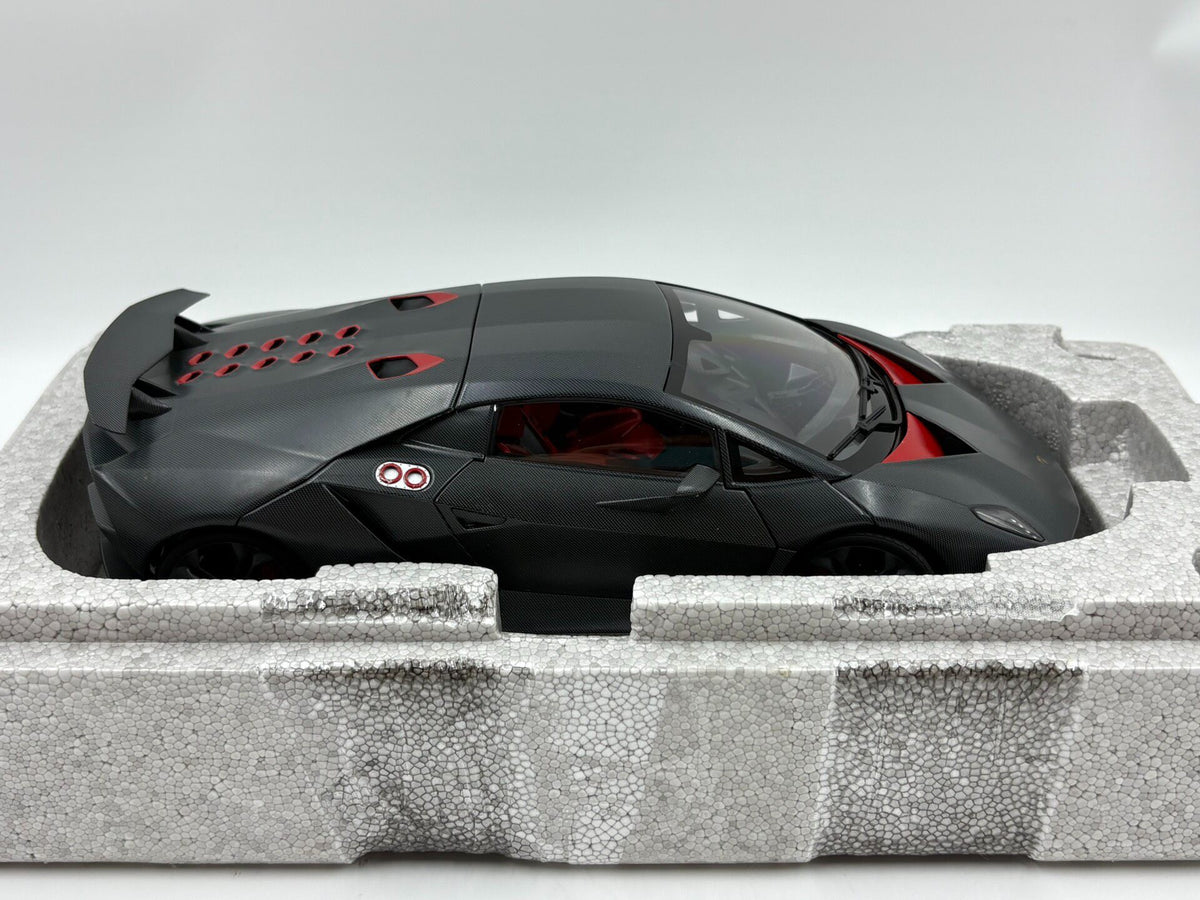AUTOart LamborghiniSesto Element Elemento GreyCarbon Fibre 1:18 - immagine 4