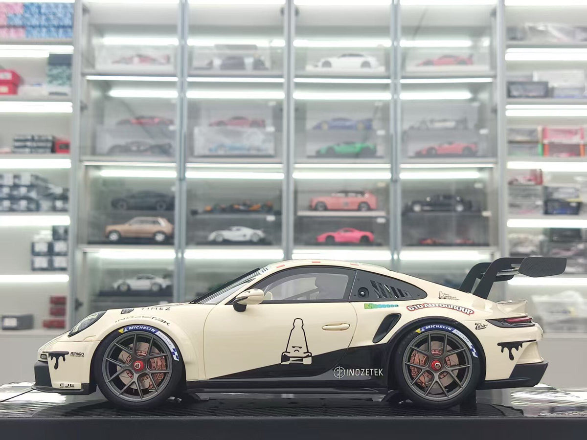 VIP 18 Porsche 911 CUP 1:18 - immagine 4