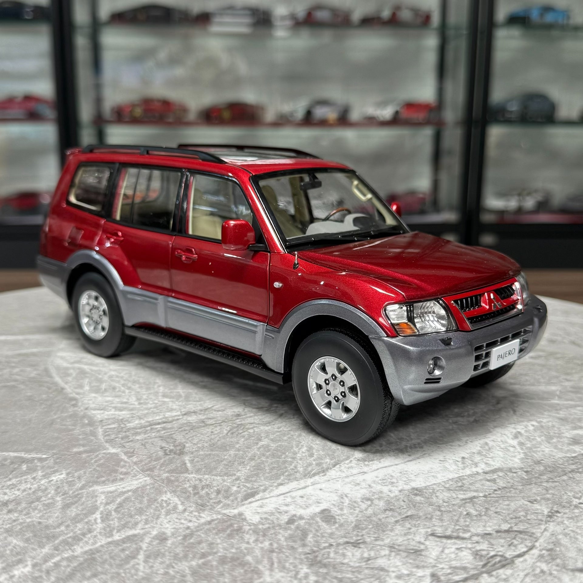 YC Model Mitsubishi V73 1:18 Alloy Model image 4