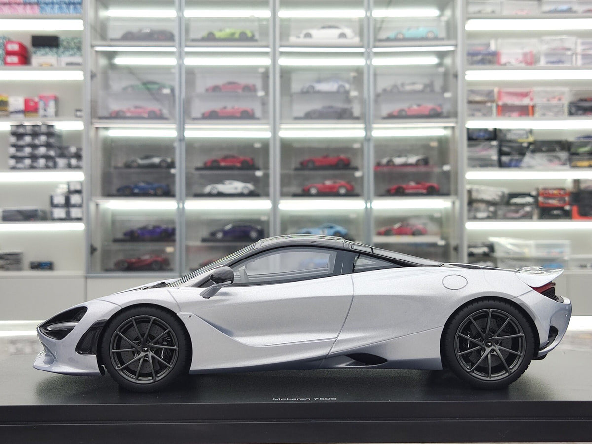 TopSpeed McLaren 750S 1:18 Silver - immagine 4