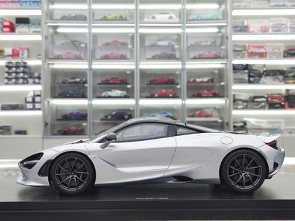 TopSpeed McLaren 750S 1:18 Silver - immagine 4