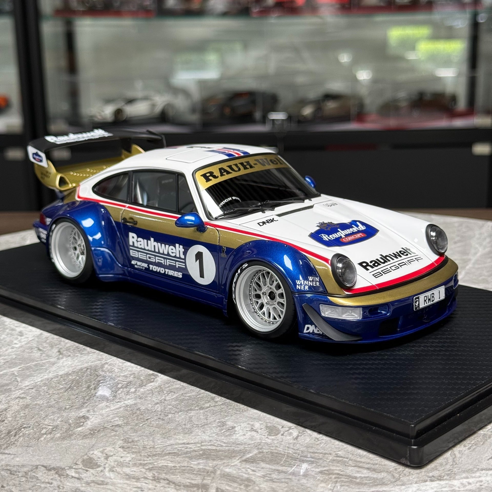 Ignition Model Porsche 964 RWB 1:18 Resin Model image 4