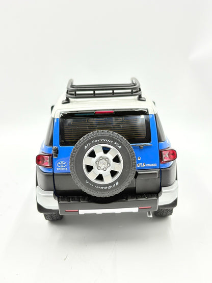 AUTOart ToyotaFJ CRUISER 1 18DiecastModel Blue - immagine 4
