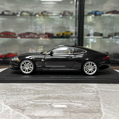 AUTOart Jaguar XK Coupe 1:18 Alloy Model image 4