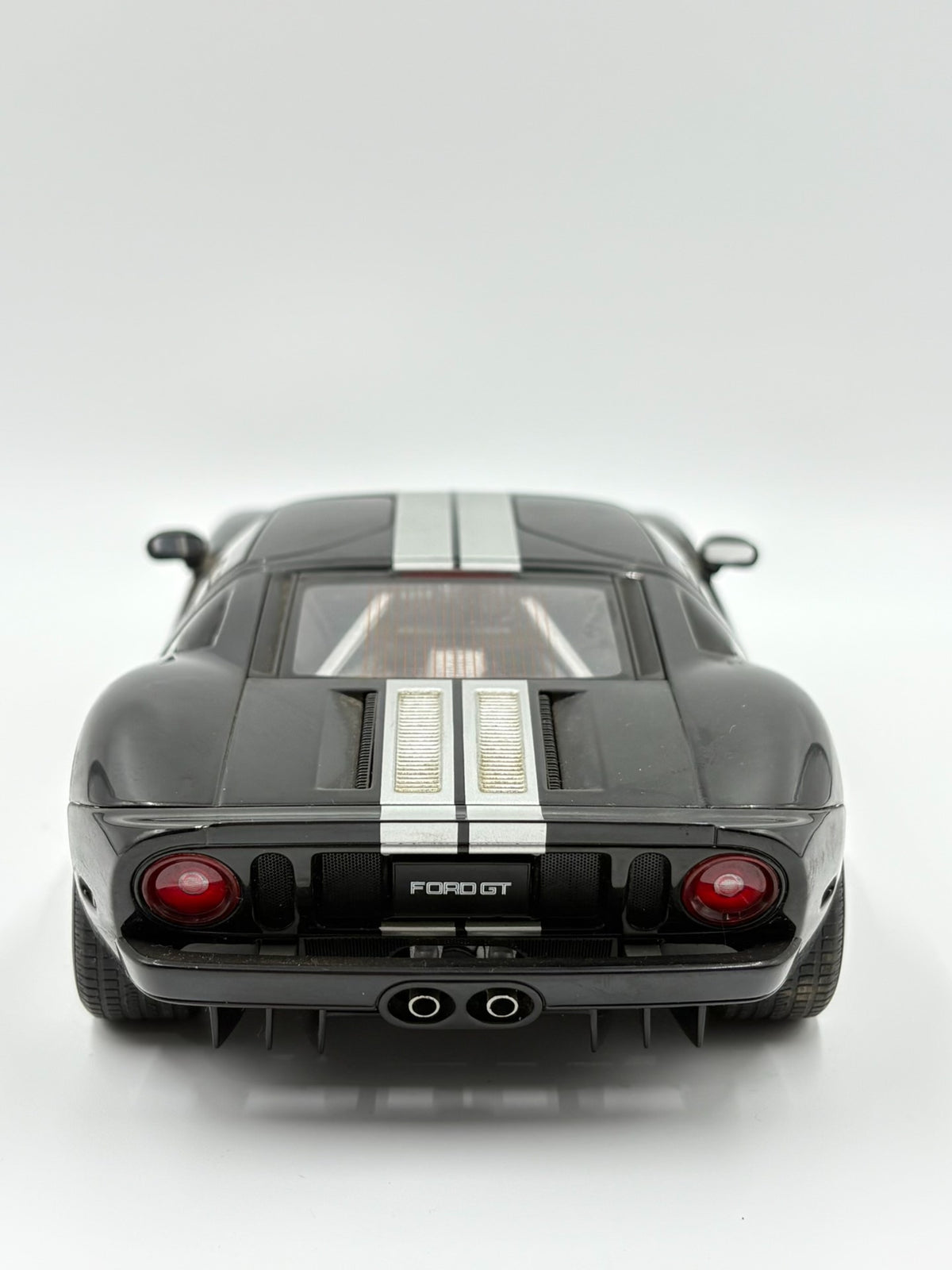 AUTOart 2004 DiecastModel Black - immagine 4