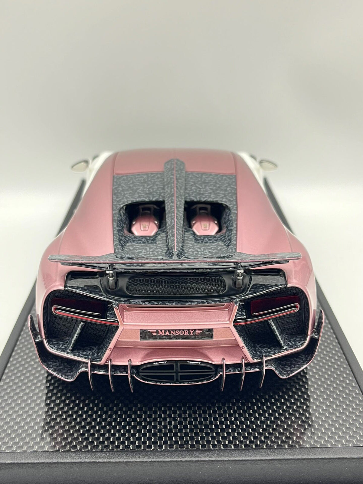 Scale Model Mansory Bugatti Chiron 2.0 78:99 White - immagine 4