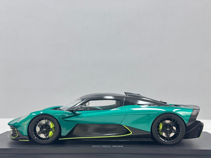TopSpeed Aston Martin Valhalla P Podium 1:18 Green - immagine 4