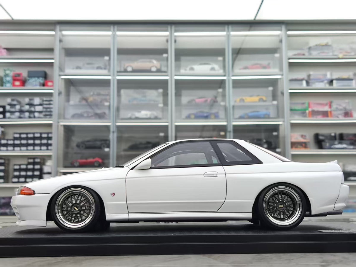 Ignition Model Nissan SKYLINE GT-R R32 1:18 White - immagine 4