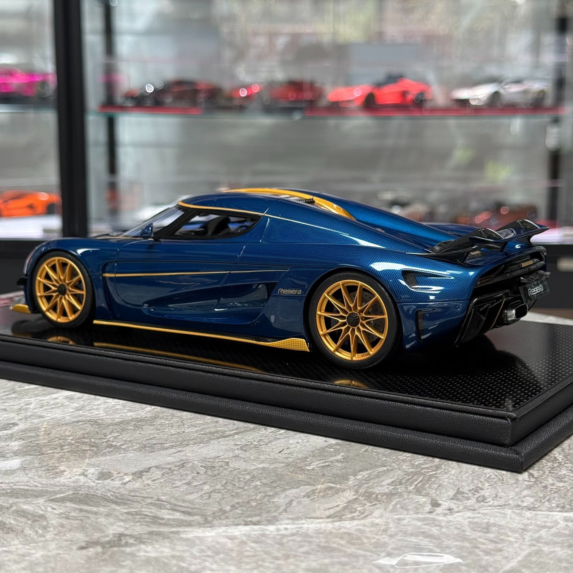 FrontiArt Koenigsegg Regeara 1:18 Resin Model image 4