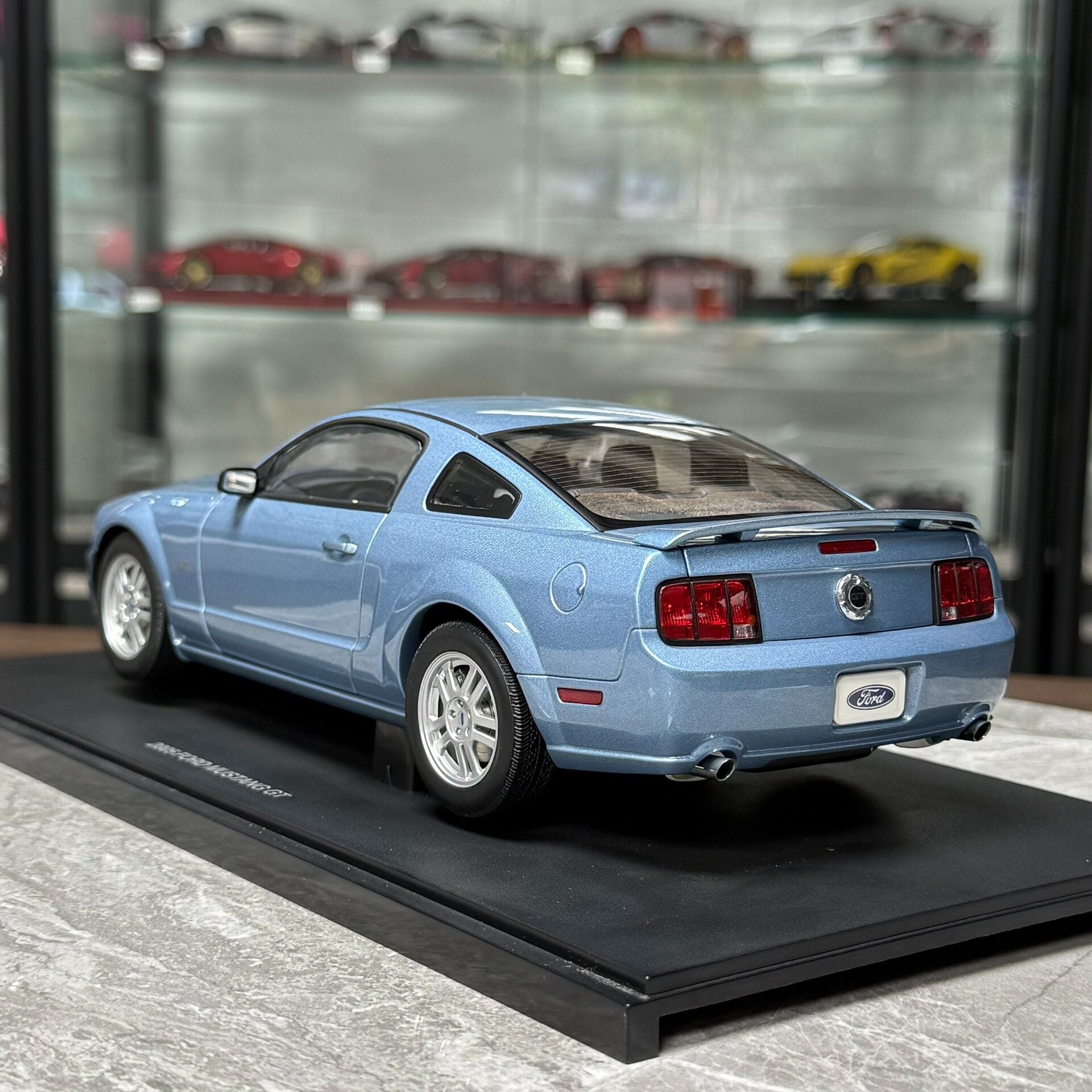 AUTOart Ford GT 1:18 Alloy Model image 4