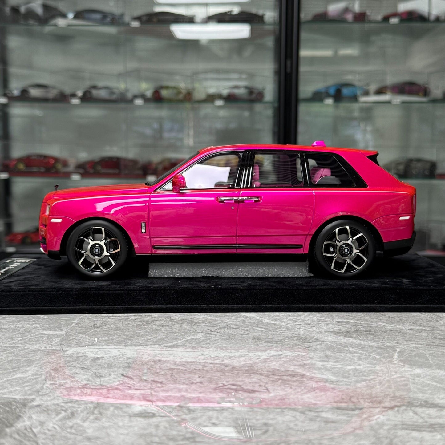 HH Model Rolls-Royce Cullinan 1:18 Resin Model image 4