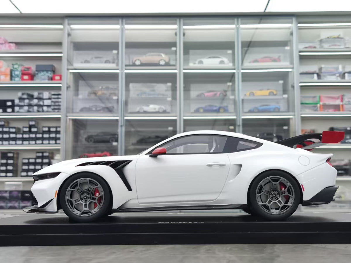 TopSpeed Ford Mustang GTD S Spirit of America 1:18 White - immagine 4
