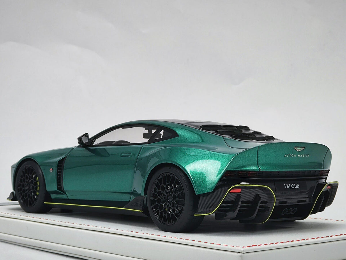 Scale Model Runner Aston Martin Valour RNR 020 1:18 - immagine 4