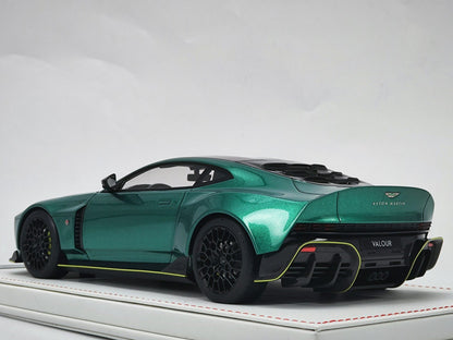Scale Model Runner Aston Martin Valour RNR 020 1:18 - immagine 4