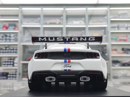 TopSpeed Ford Mustang GTD S Spirit of America 1:18 White - immagine 5