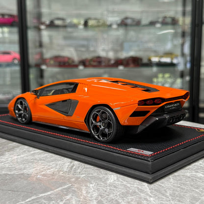 MR Lamborghini Countach LPI800-4 1:18 Resin Model image 5