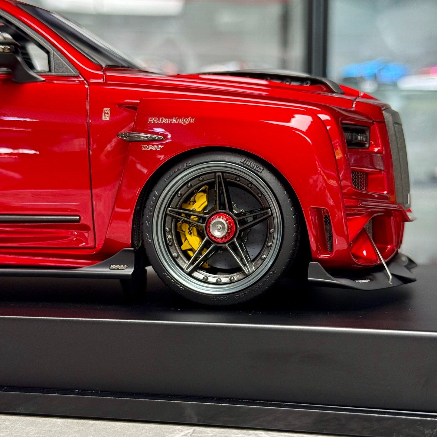 DreamWalkers Rolls-Royce Cullinan 1:18 Resin Model image 5