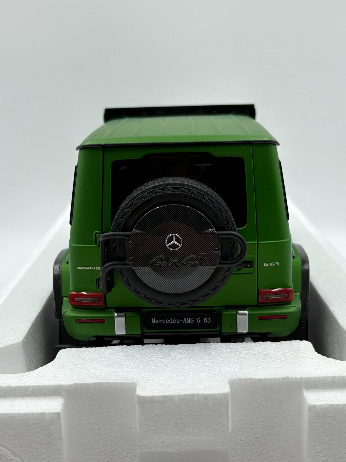 Scale Model Almost Real 1 G63 DiecastModel - immagine 5