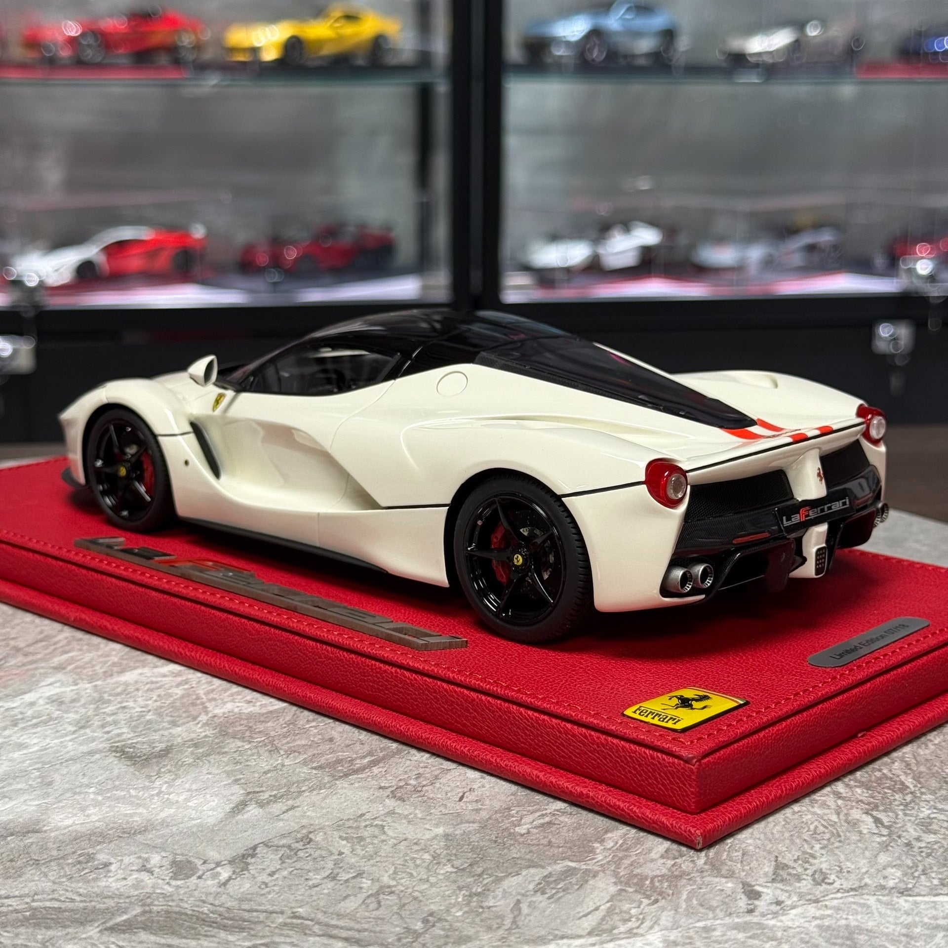 BBR Ferrari LaFerrari 1:18 Resin Model image 5