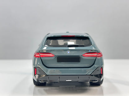 MINICHAMPS BMW i5 M60 TOUR TOURING 2024 110023600 1:18 - immagine 5