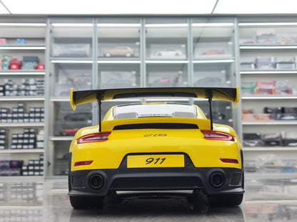 GT Spirit Porsche 911 991.2 RS WP Yellow 1:12 Yellow - immagine 5