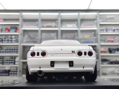 Ignition Model Nissan SKYLINE GT-R R32 1:18 White - immagine 5