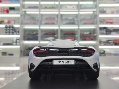 TopSpeed McLaren 750S 1:18 Silver - immagine 5