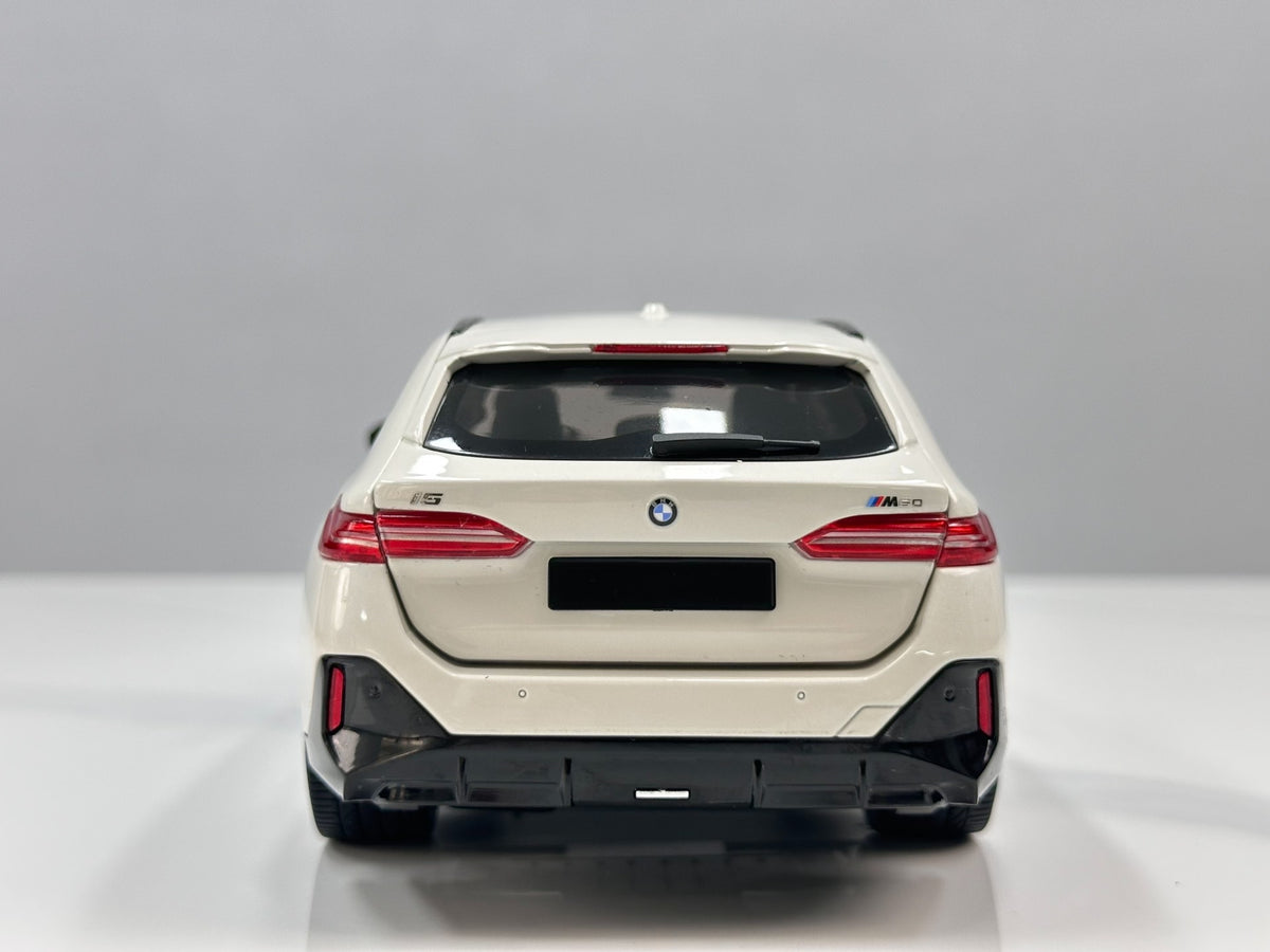 MINICHAMPS BMW i5 M60 TOUR TOURING 2024 110023601 1:18 - immagine 5