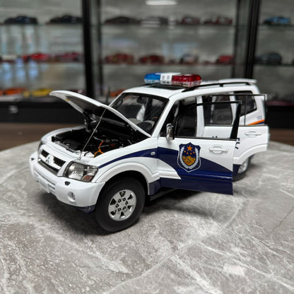 YC Model Mitsubishi V73 1:18 Alloy Model image 5