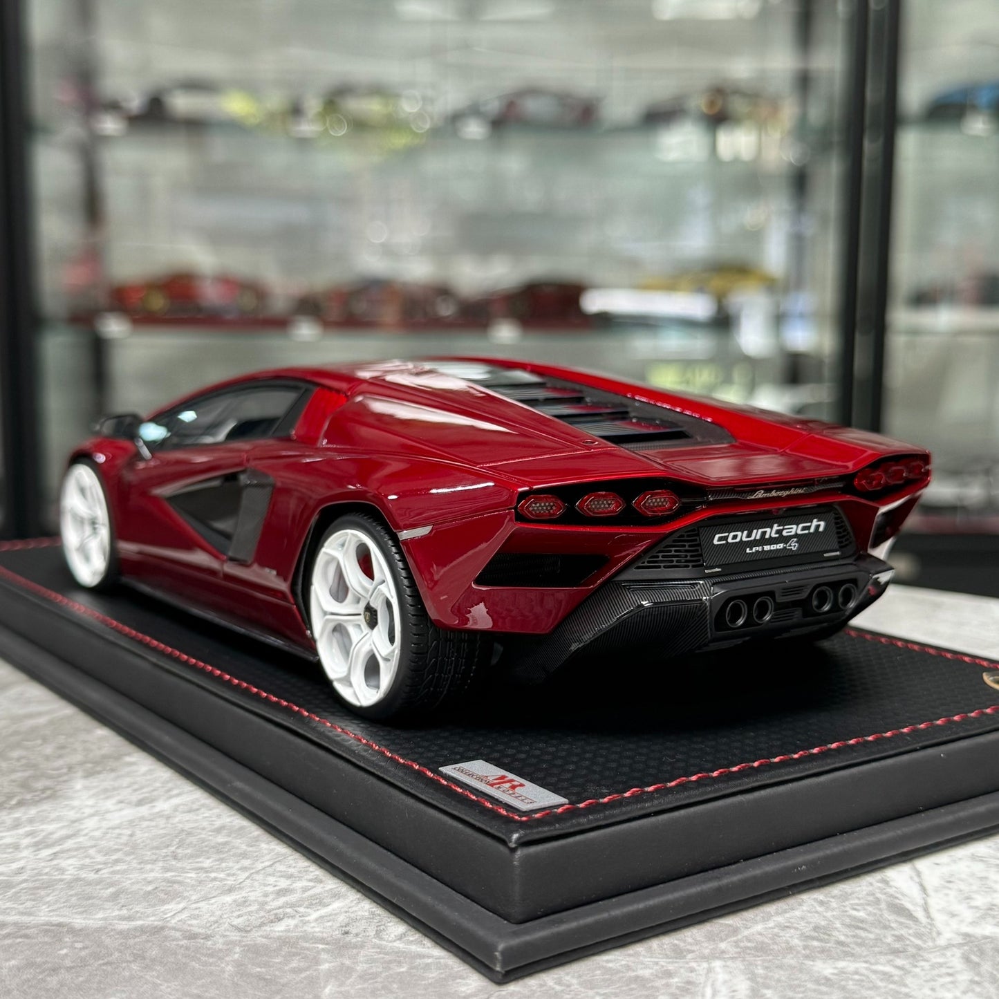 MR Lamborghini Countach LPI800-4 1:18 Resin Model image 5