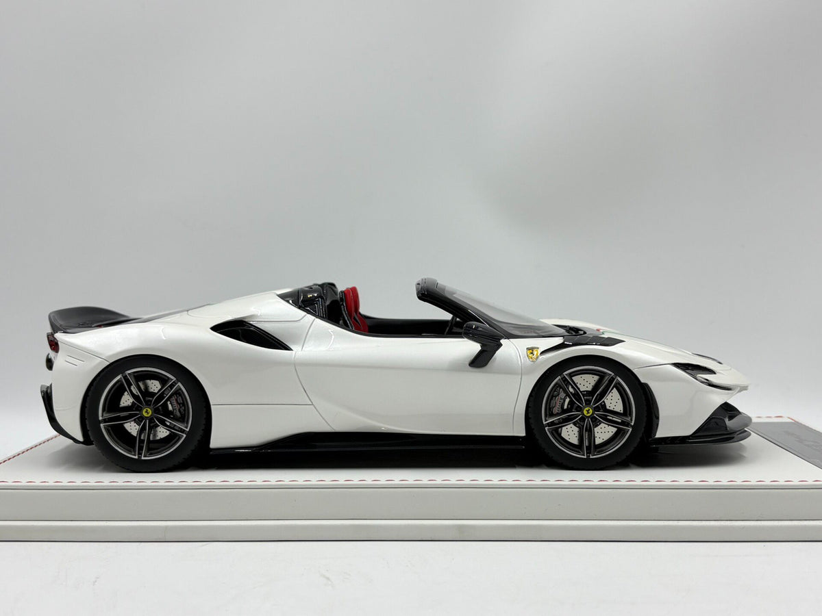 Scale Model 18ResinFerrariSF 90 Spider Pearl Pearl White - immagine 5