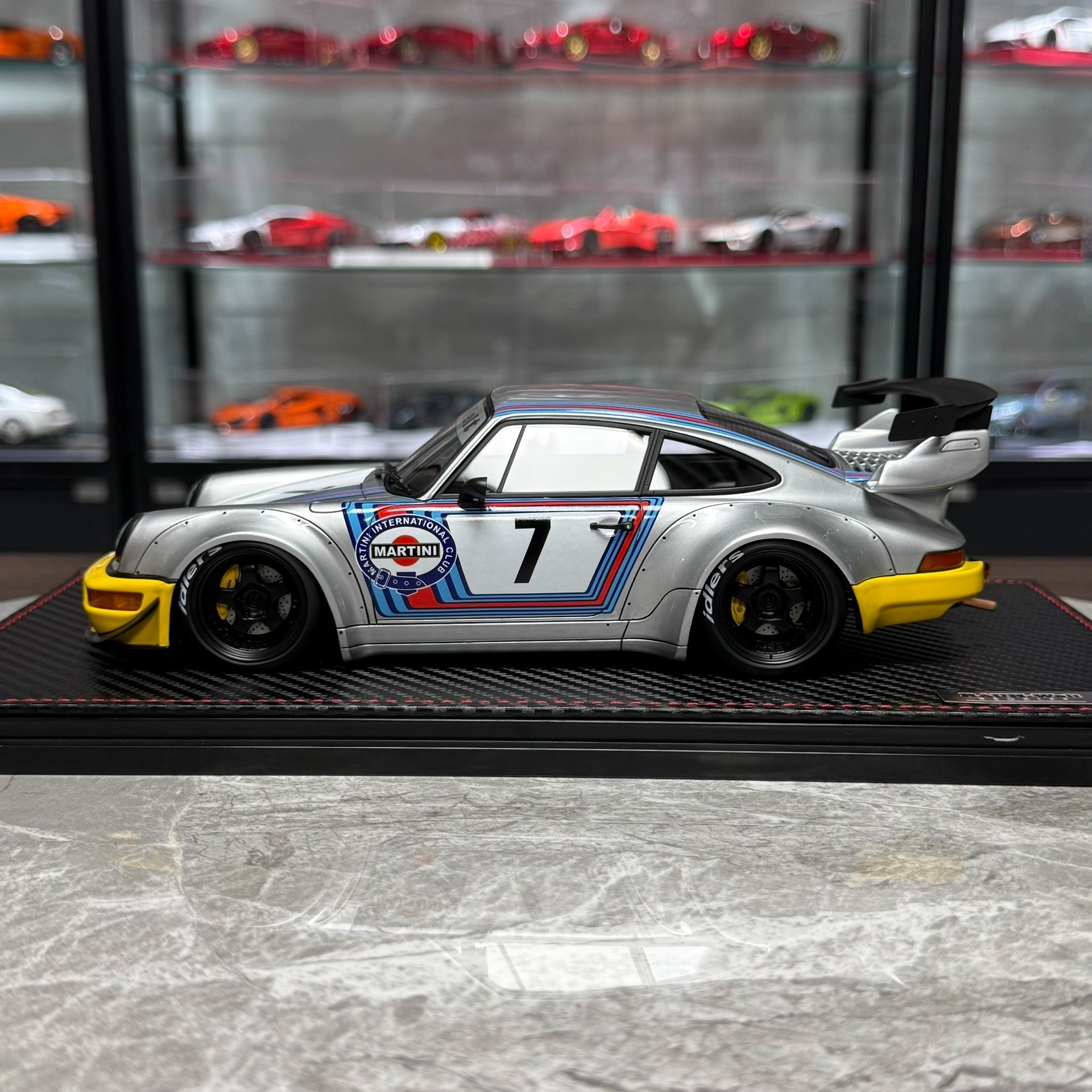 Ignition Model Porsche 964 RWB 1:18 Resin Model image 5