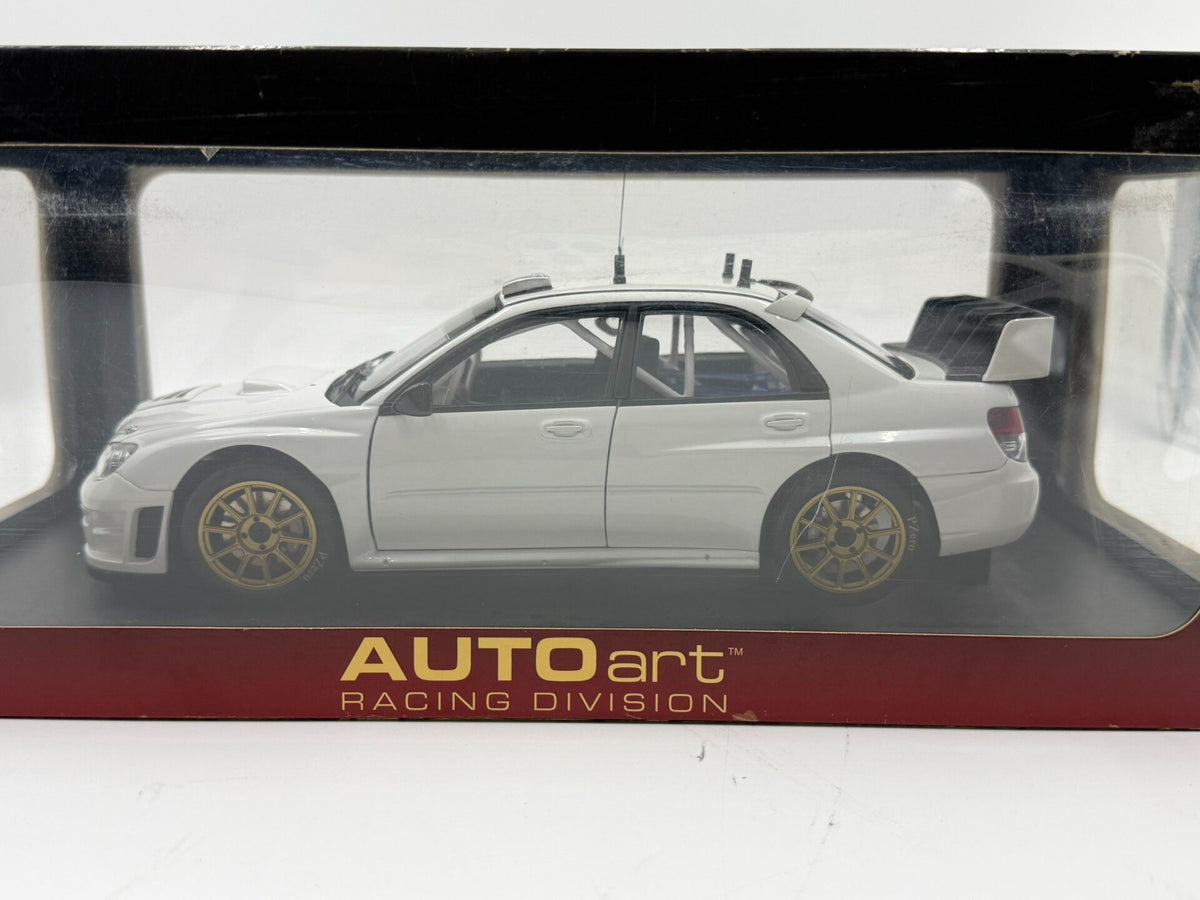 AUTOart SUBARU IMPREZA WRC 2006 1:18 White - immagine 5