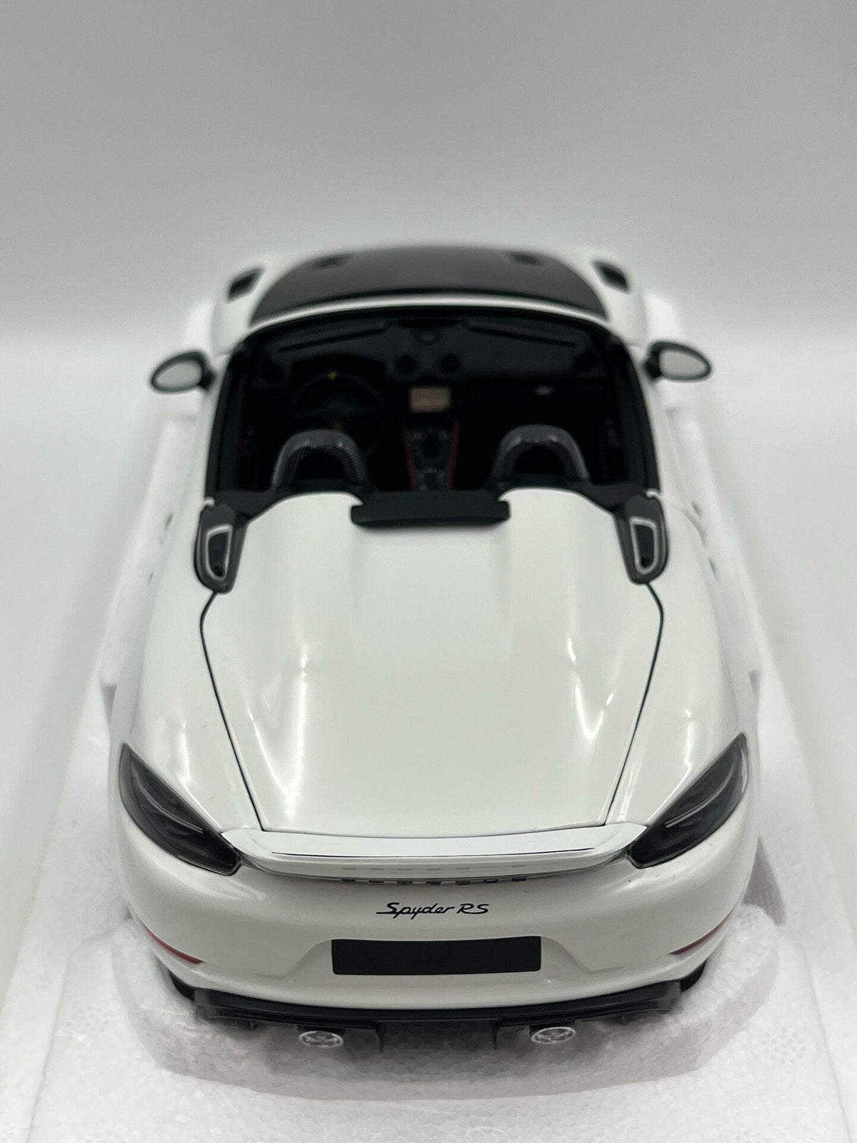 Scale Model Porsche 718 Spyder RS 1:18 White - immagine 5