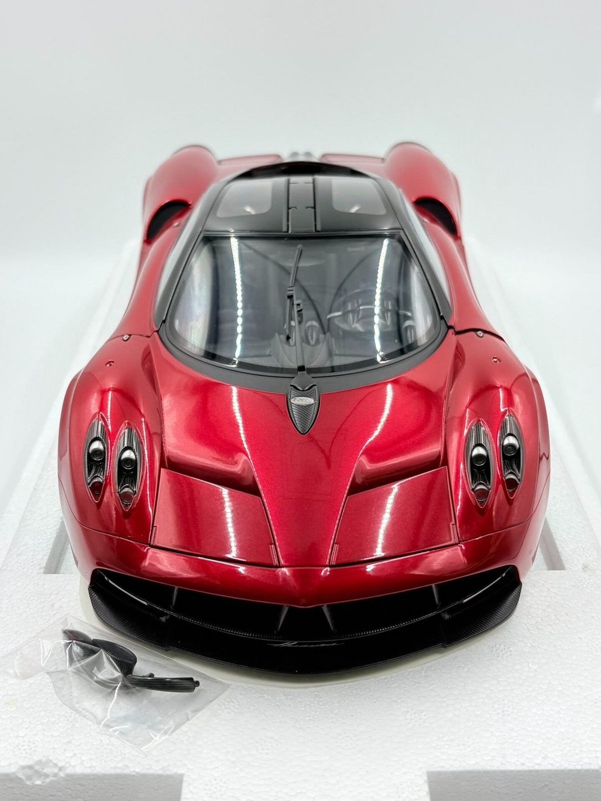 AUTOart PaganiHuayra ABSModel 1:12 - immagine 5