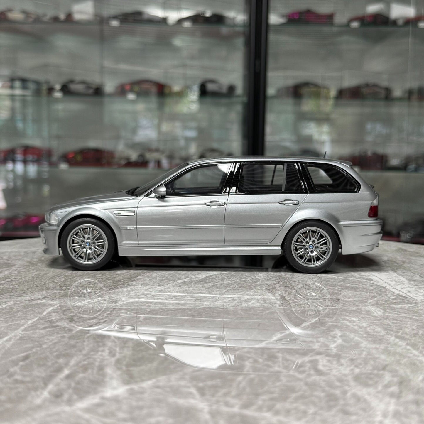 OttOmobile BMW e46 M3 touring 1:18 Resin Model image 5