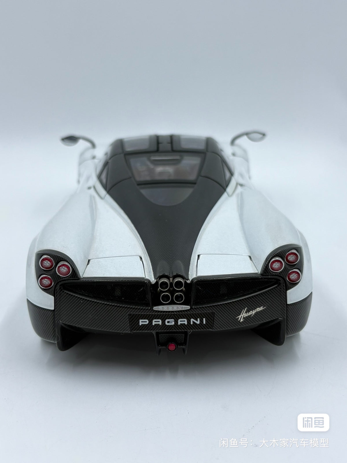 AUTOart 18 PAGANI HUAYRA Pearl DiecastModel 1:18 Pearl White - immagine 5
